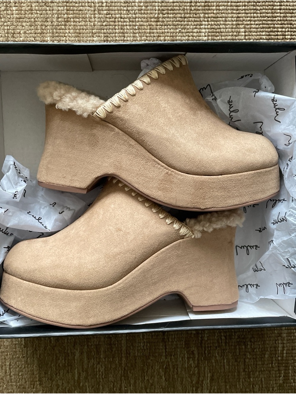 Lulus Women’s size 8 Tan Suede Platform Mules with Shearling Lining NIB